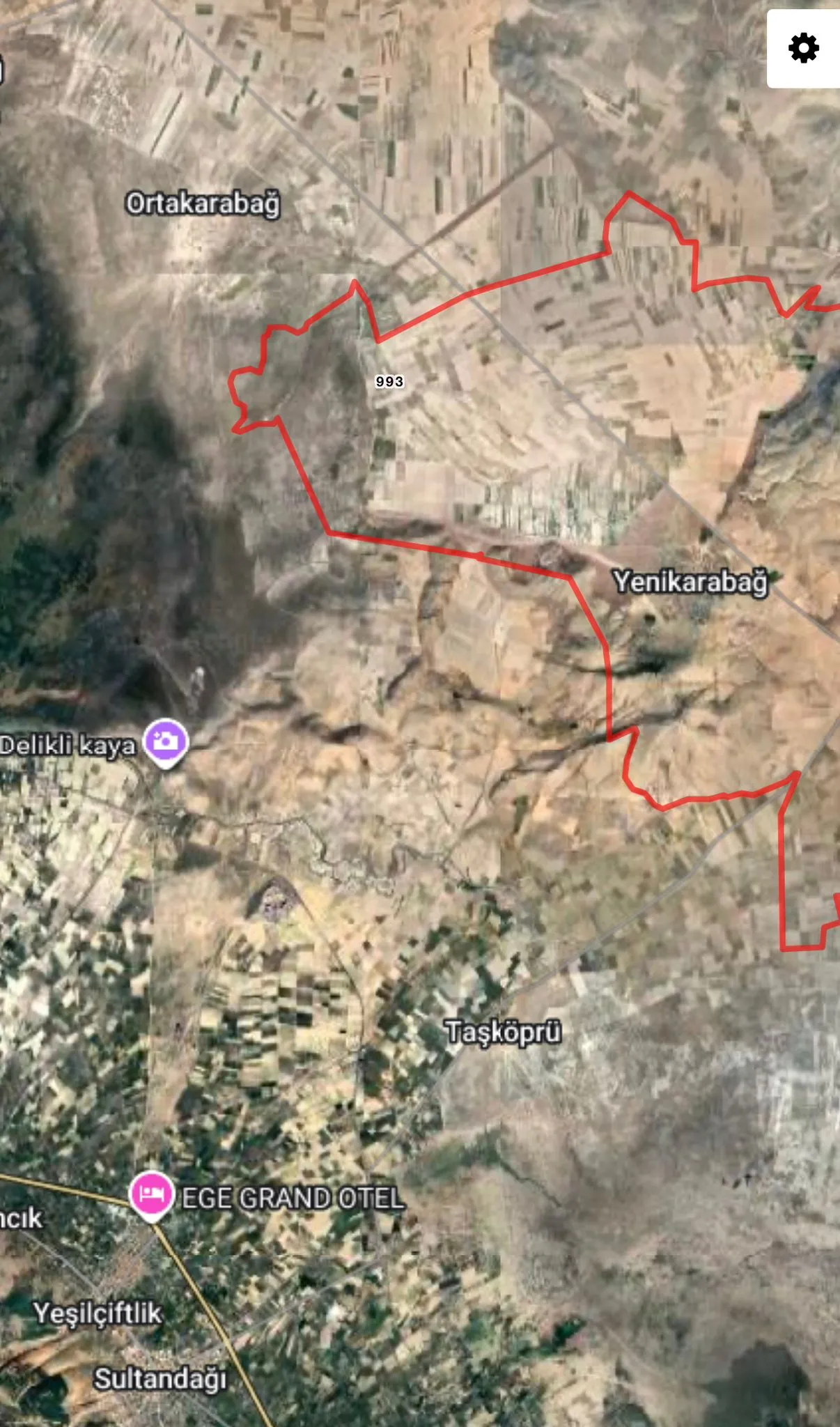 AFYON SULTANDAĞI YENİKARABAĞ'DA 19.000 M2 VERİMLİ TARLA